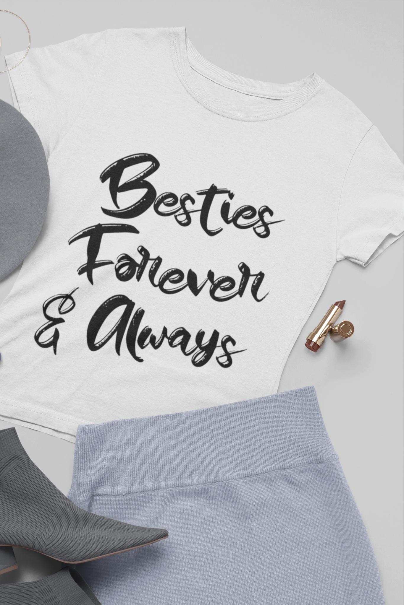 Women's Round Neck T-Shirt : Besties