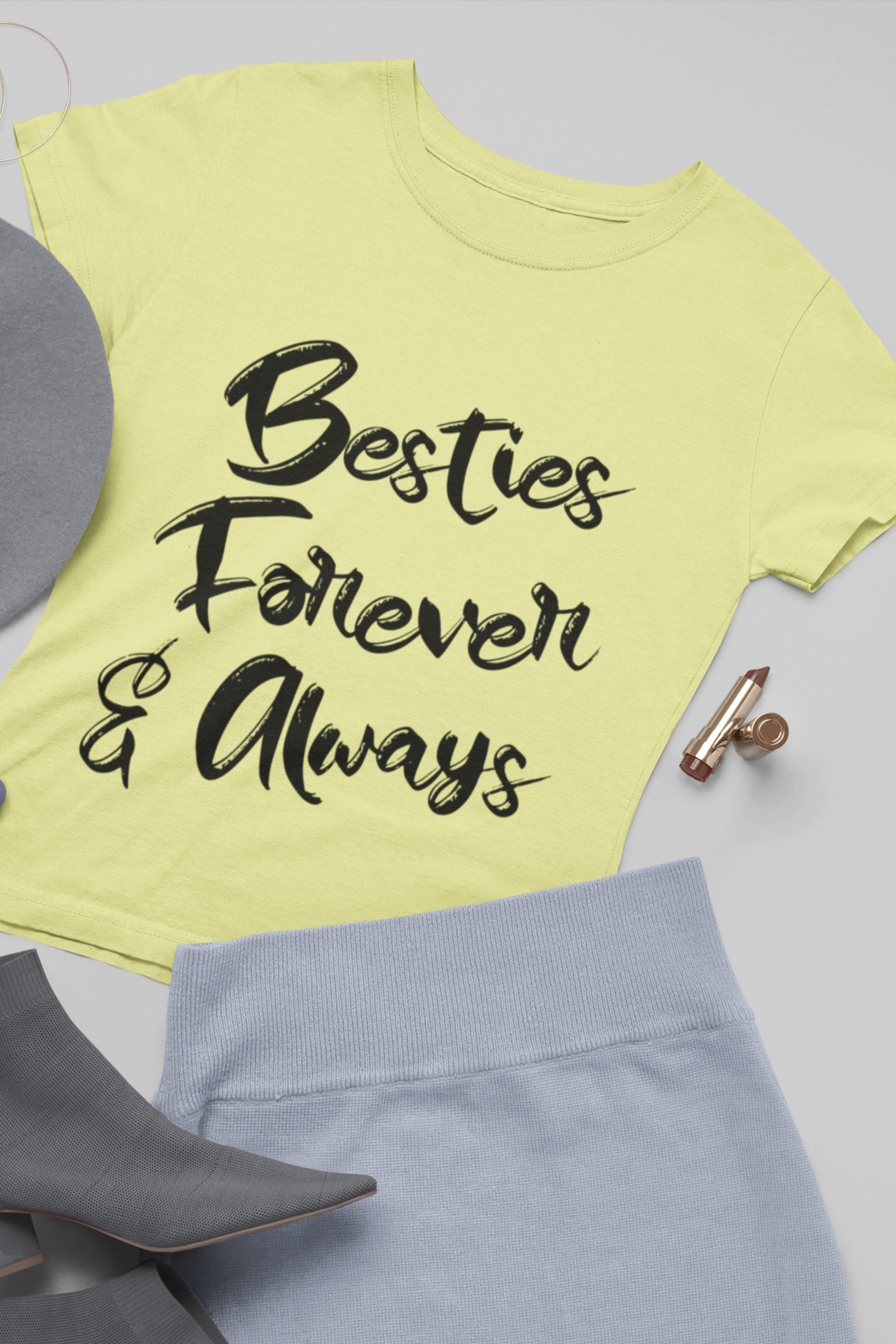 Women's Round Neck T-Shirt : Besties