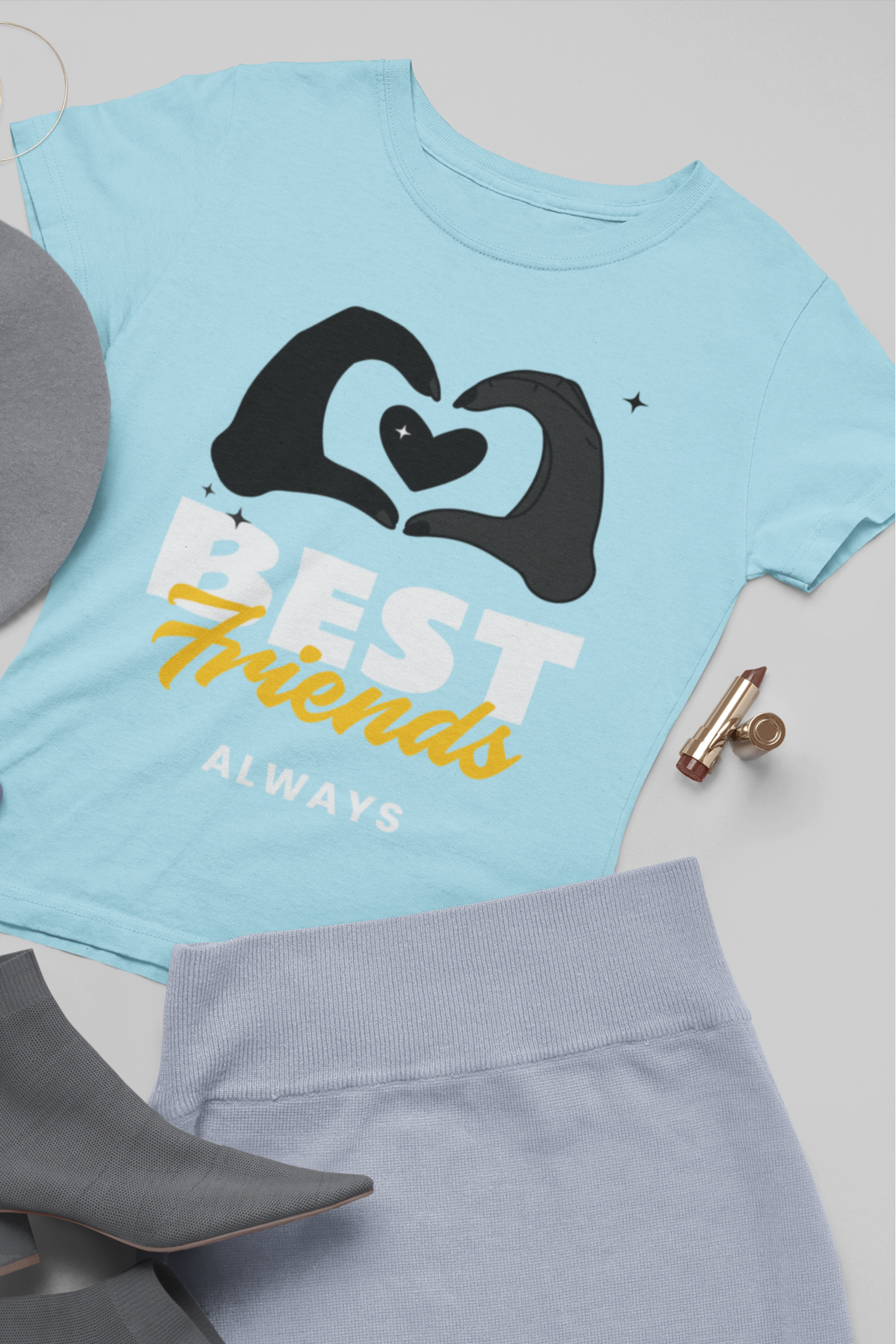 Women's Round Neck T-Shirt: Best Friends